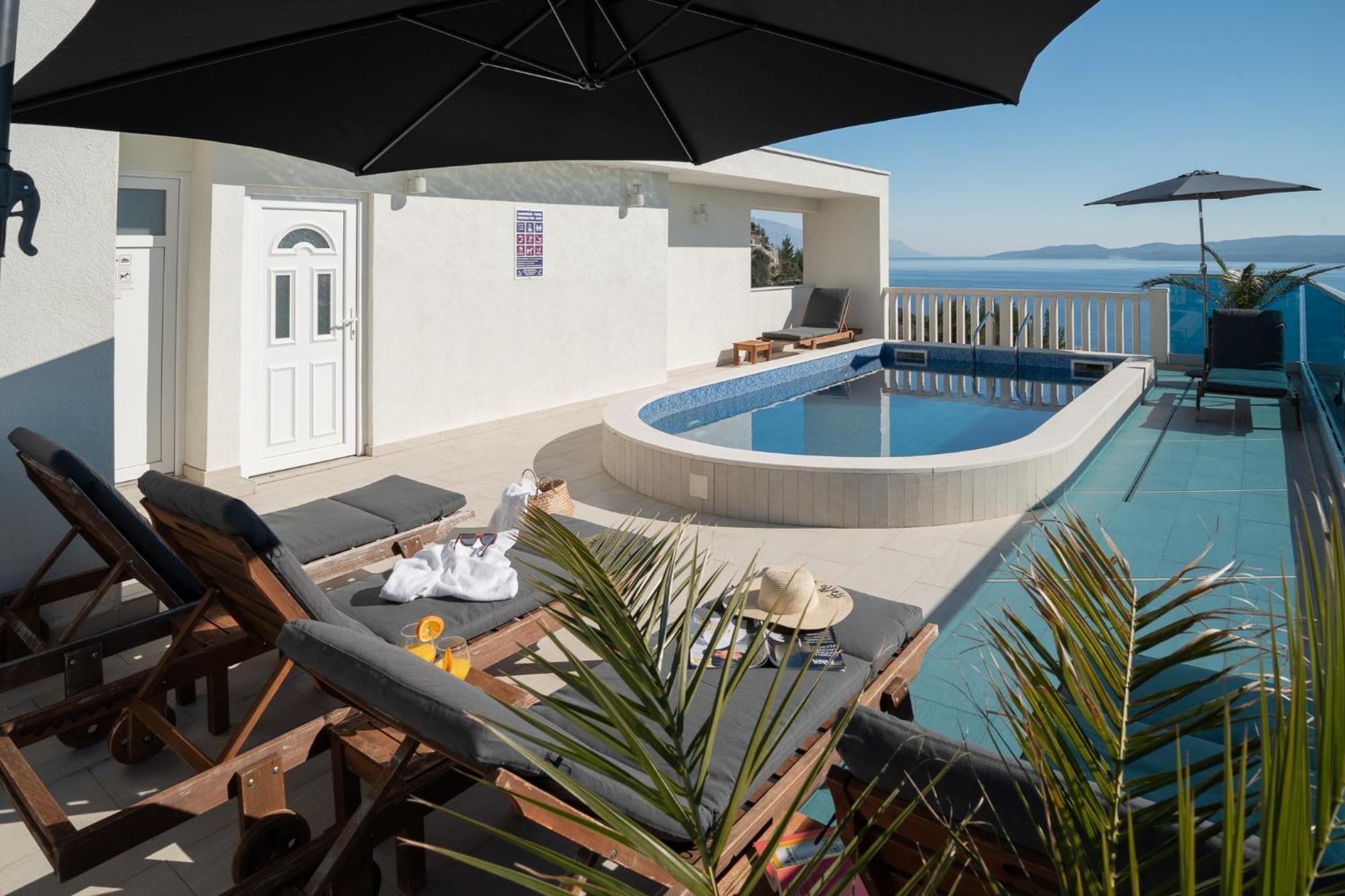 Sunny Hill Apartments With Rooftop Pool Čelina Exterior foto