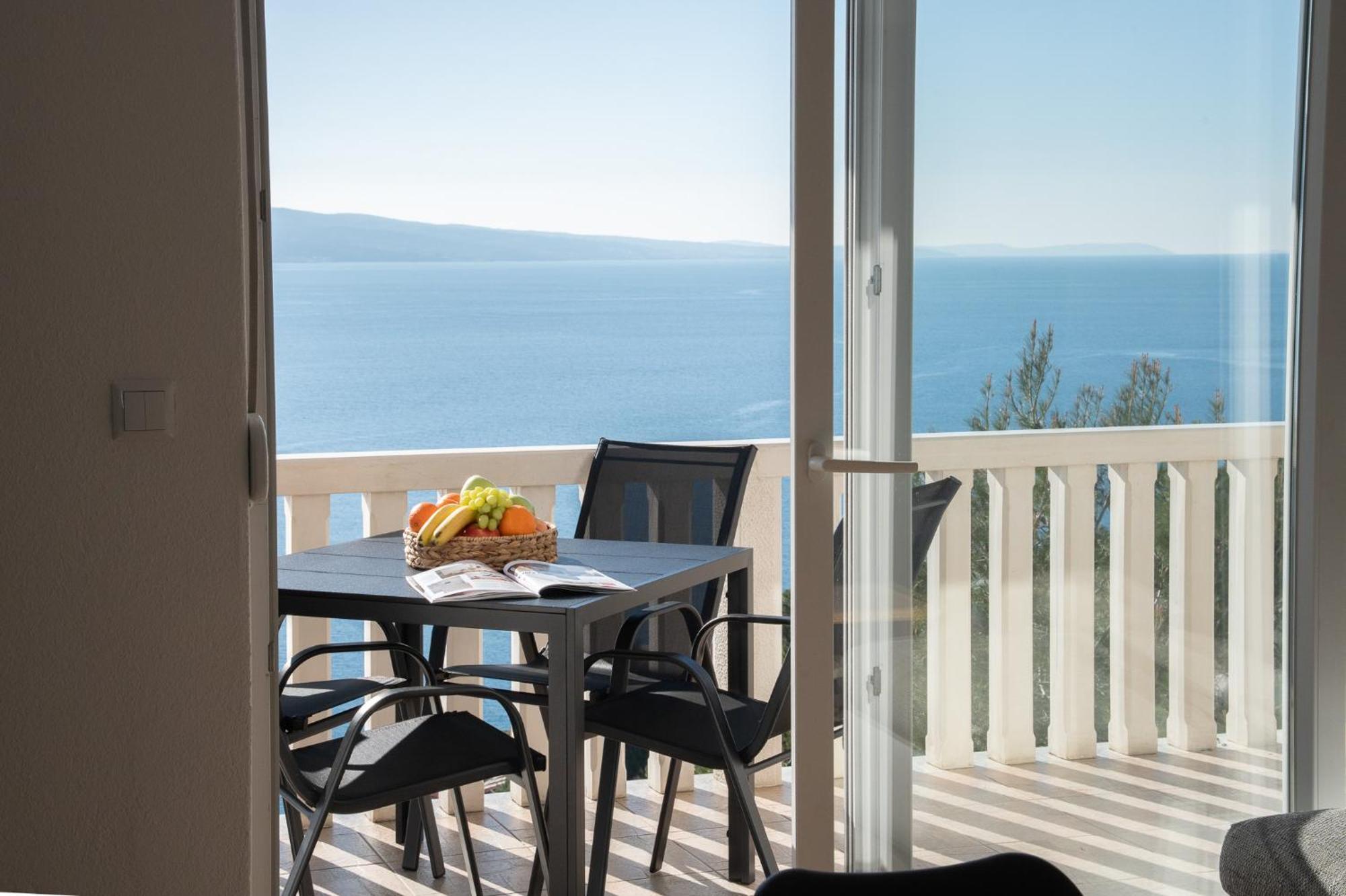 Sunny Hill Apartments With Rooftop Pool Čelina Exterior foto