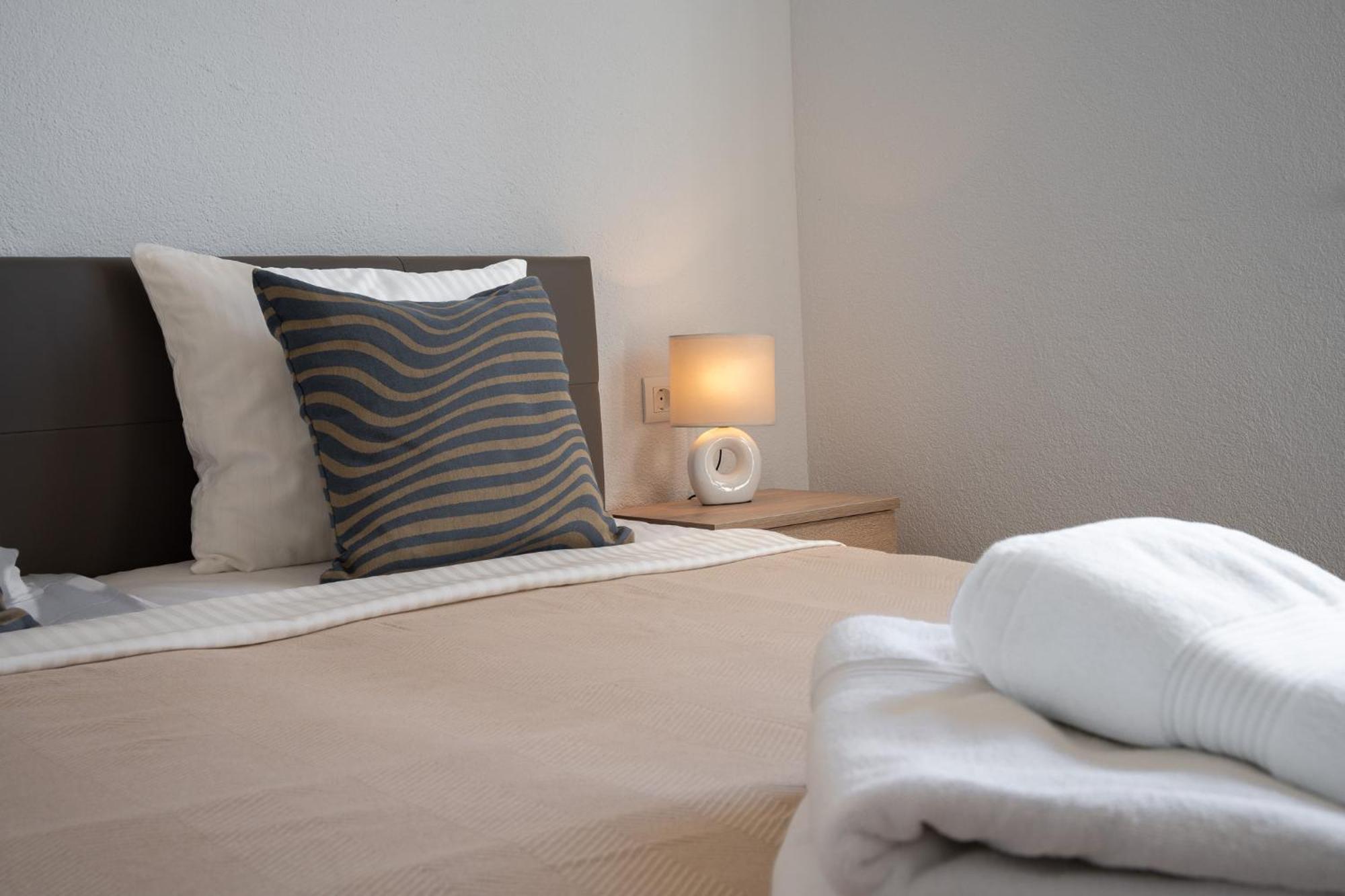 Sunny Hill Apartments With Rooftop Pool Čelina Exterior foto